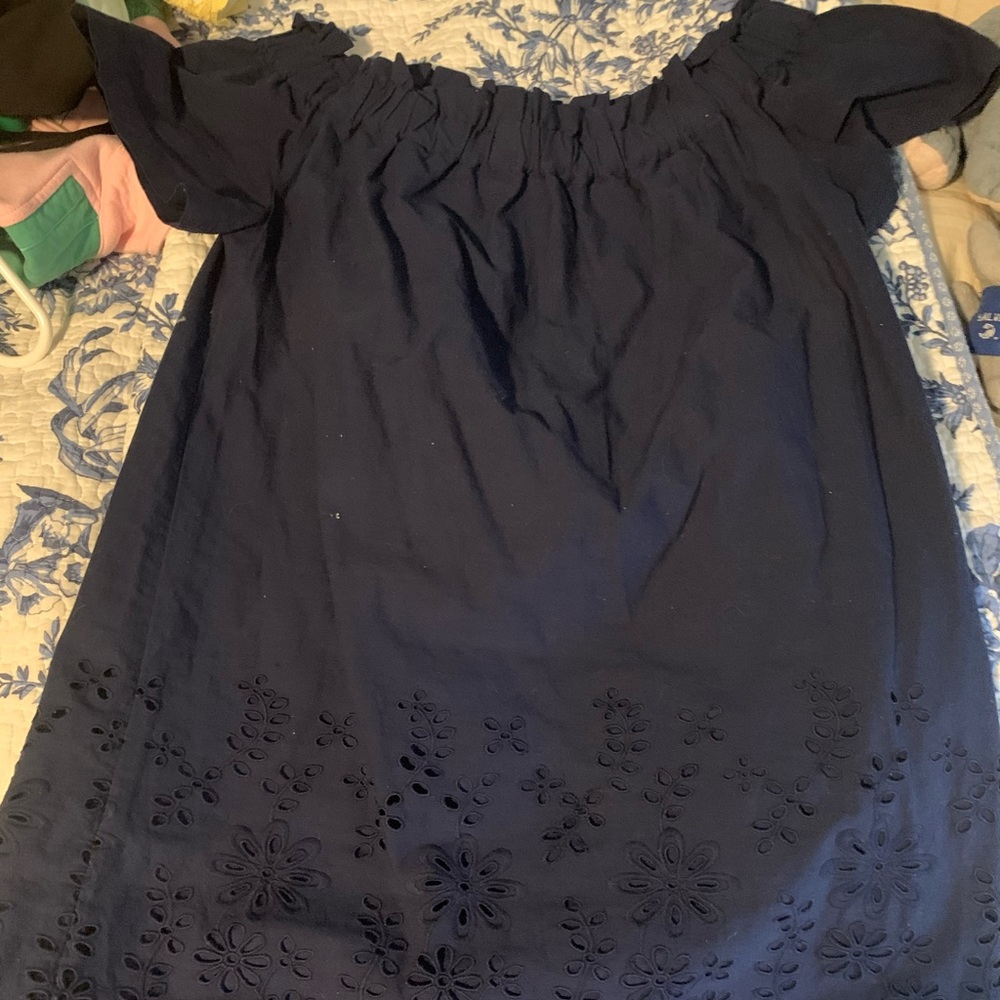 Vineyard Vines off the shoulder dress!